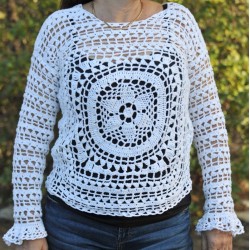 Pull ajouré au crochet dentelle fait main